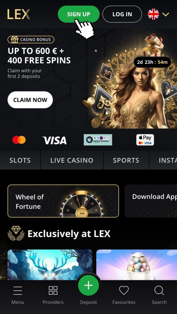 Accesează platforma și apasă butonul de înscriere